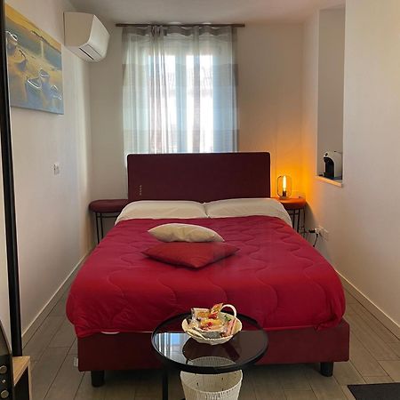 Dimora Di Charme Peschiera Del Garda Apartment Exterior foto